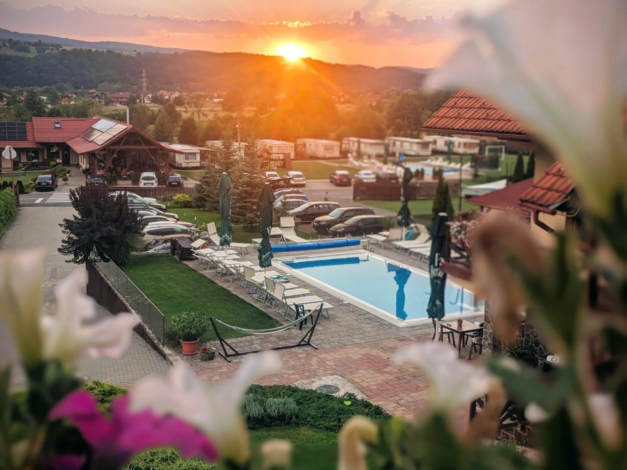 Nemeth Resort โซวาตา ภายนอก รูปภาพ